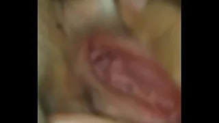 Chinesa Captive mostrando a buceta virgem